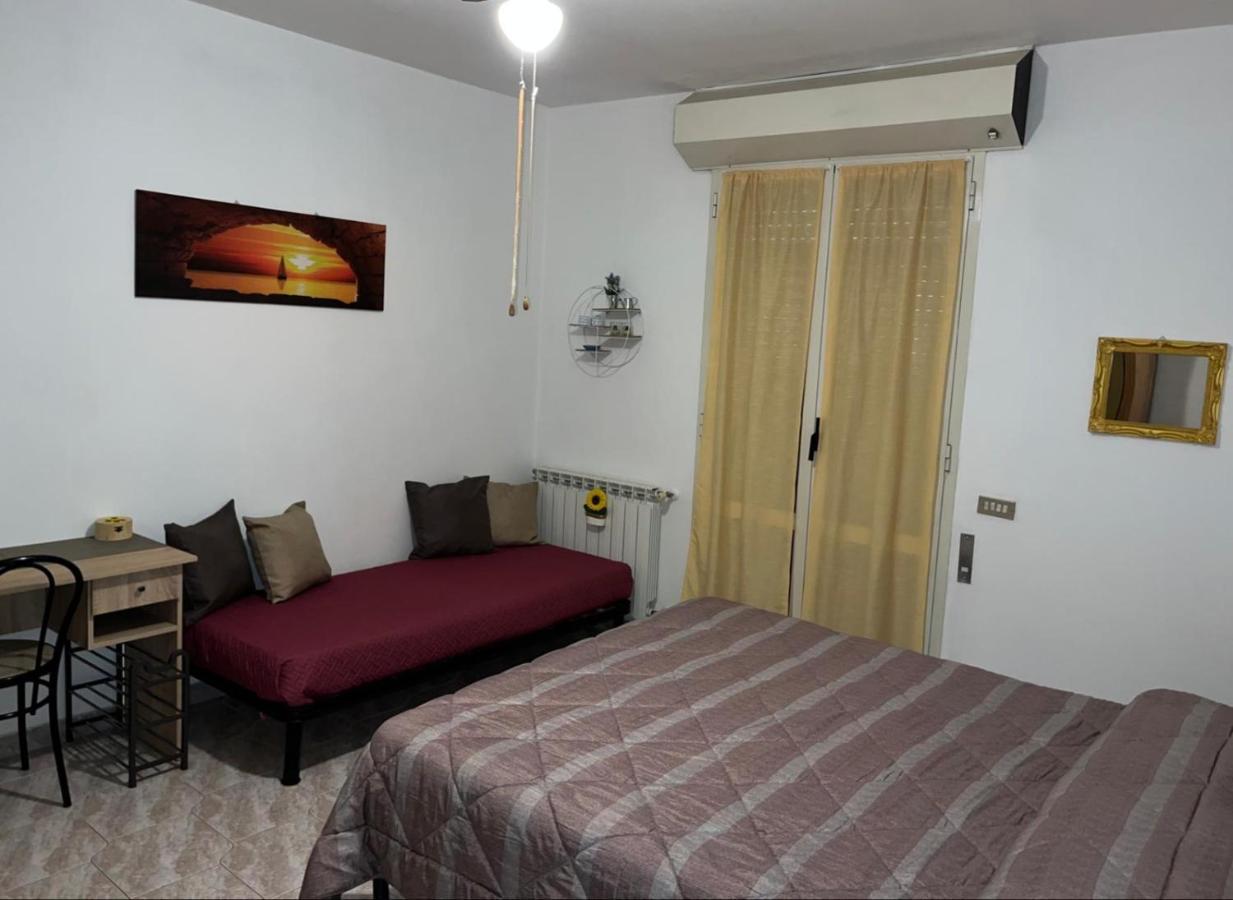 B&B Il Girasole Ortonovo Exterior photo