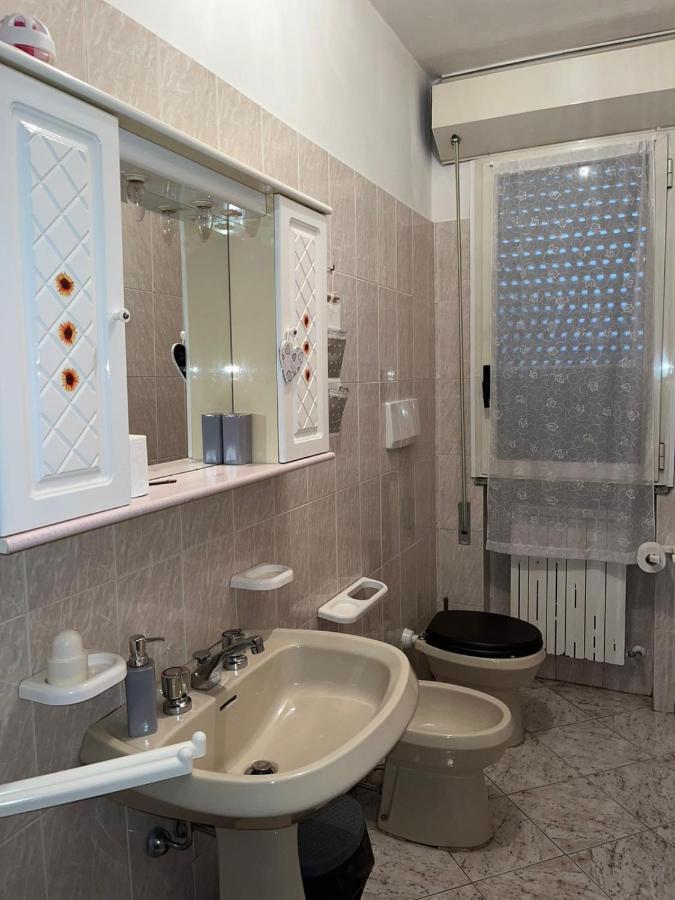 B&B Il Girasole Ortonovo Exterior photo