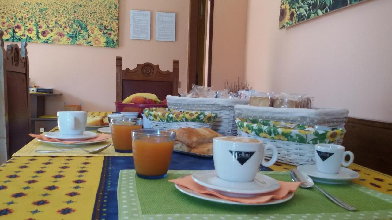 B&B Il Girasole Ortonovo Exterior photo