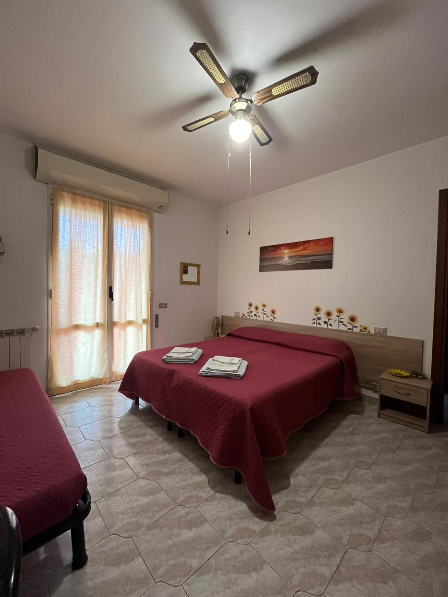 B&B Il Girasole Ortonovo Exterior photo